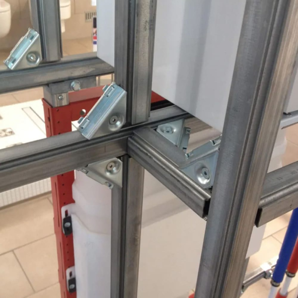 Профиль металлический URANUM для устройства каркасной системы, TECE (штанга 3 м)