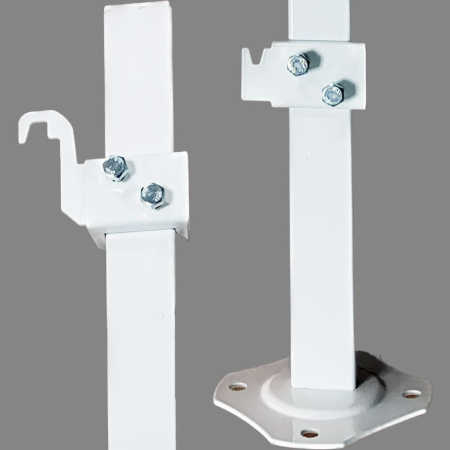 Кронштейн напольный регулируемый для стальных панельных радиаторов (крепление за панель)