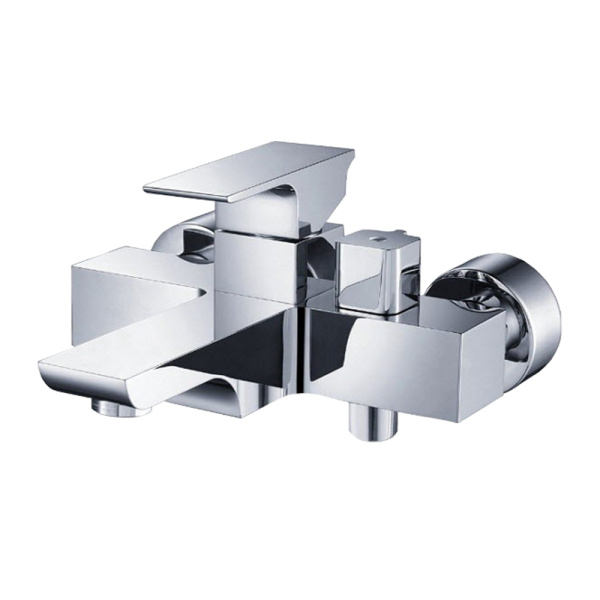 Смеситель для ванны Gerhans K13008 с коротким изливом